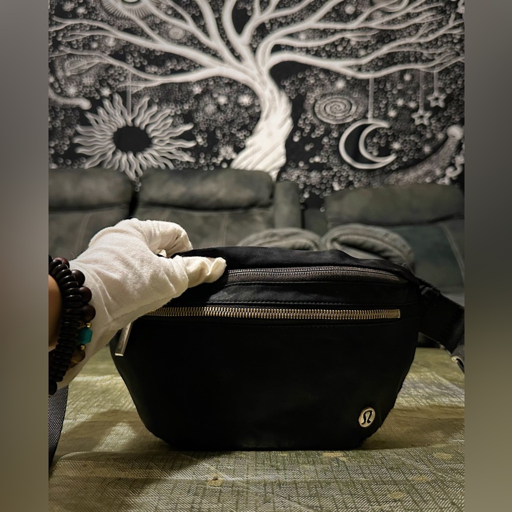 Lululemon Athletica Black Adventurer Belt Bag ❌80% OFF SALE❌ - Picture 3 of 16